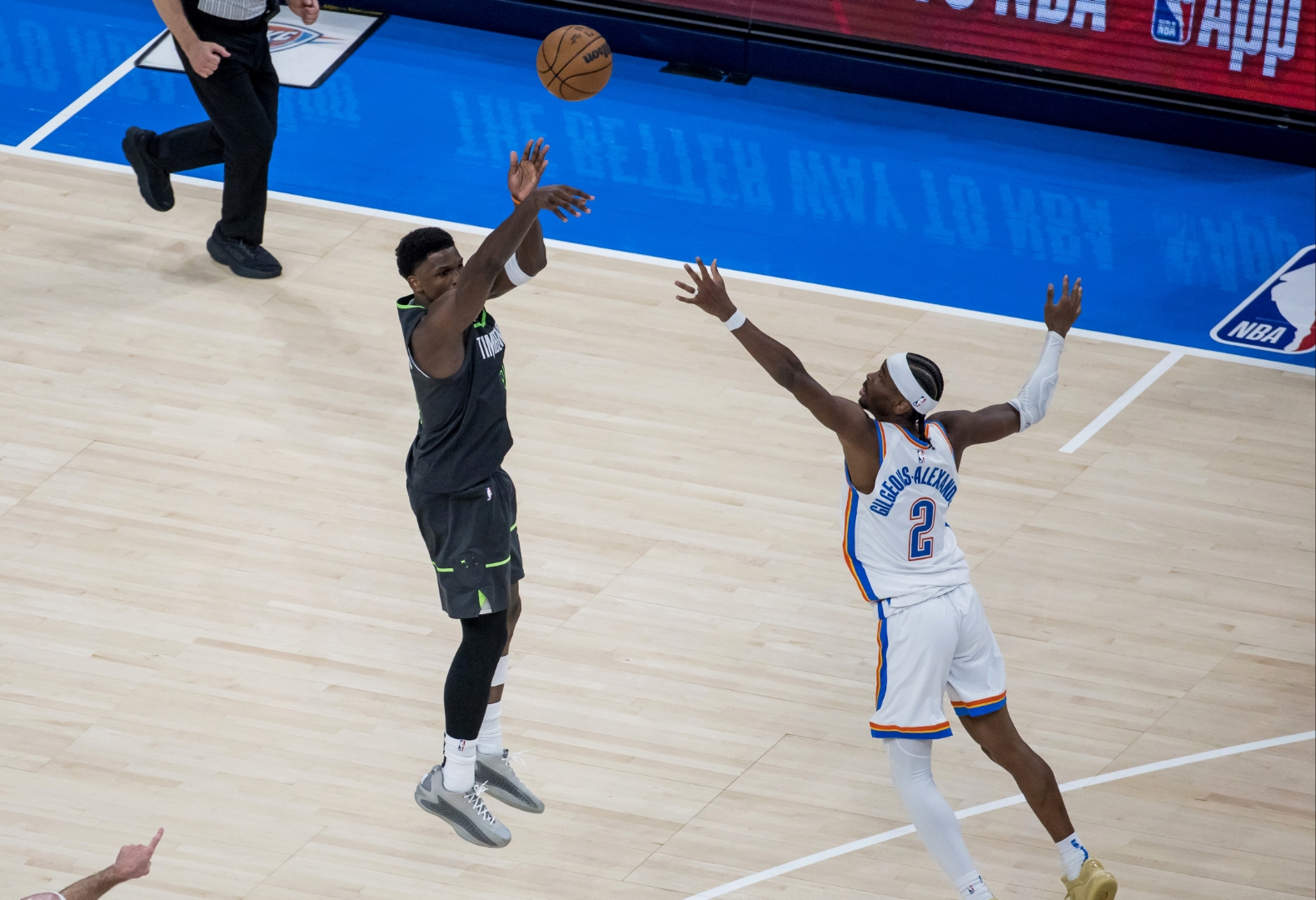 关于森林狼负于小牛，遭遇三连败的信息