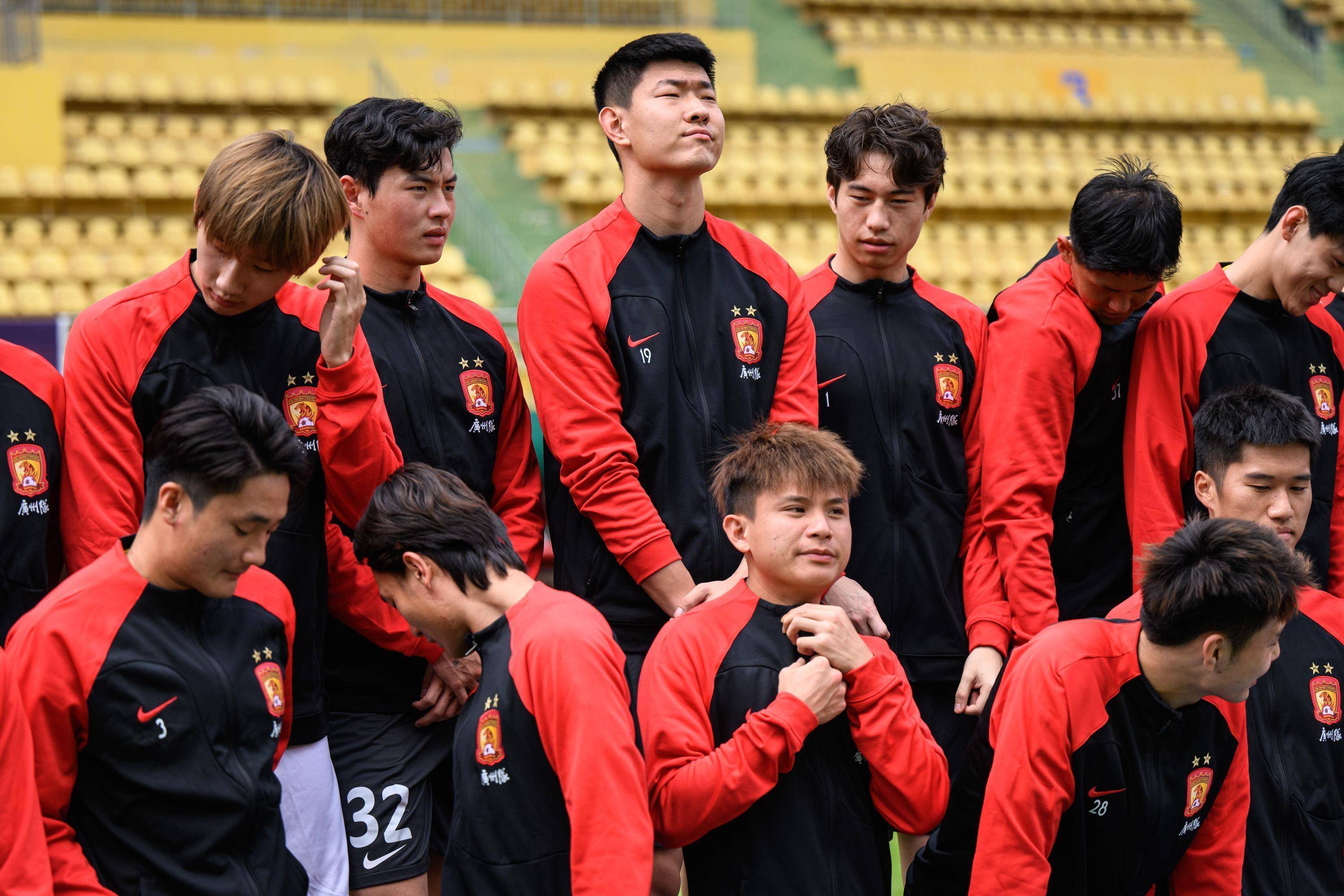 东部争霸激烈,广州队抢眼争冠 东部争霸激烈,广州队抢眼争冠