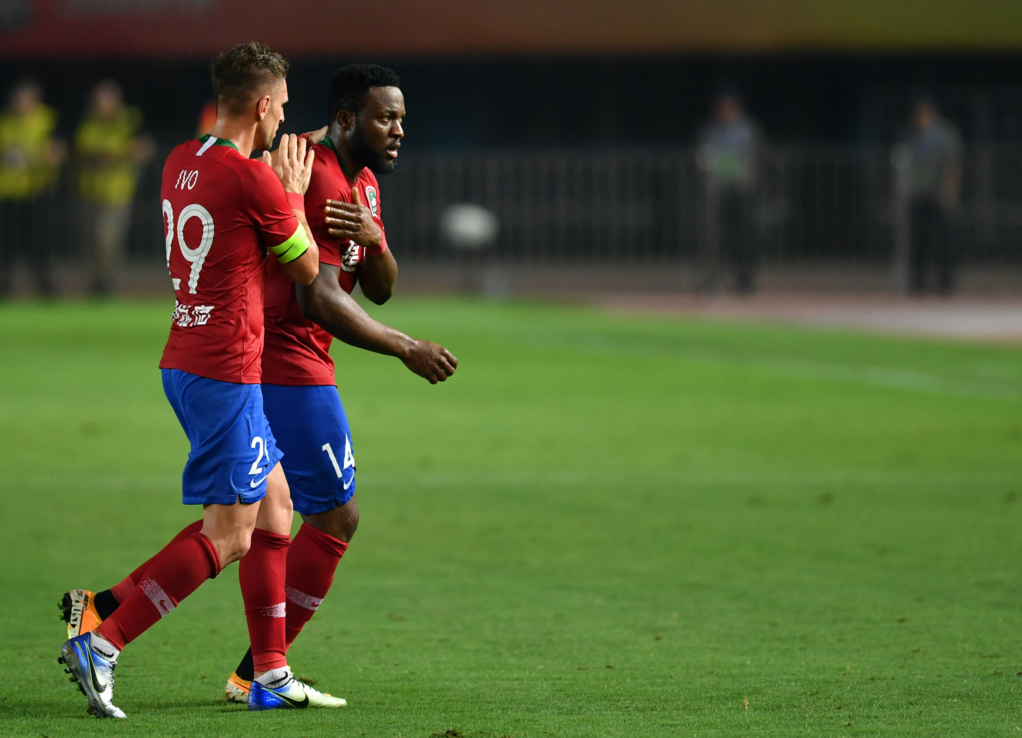 包含荷兰球队阿贾克斯取胜晋级,期待下一轮比赛的词条 包含荷兰球队阿贾克斯取胜晋级,期待下一轮比赛的词条