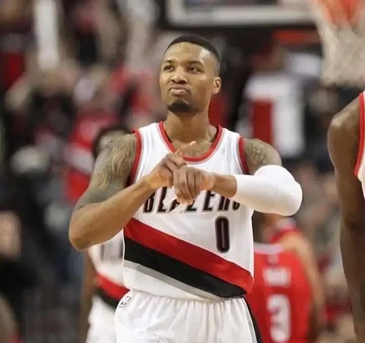 开拓者顶住压力，保持季后赛希望的简单介绍