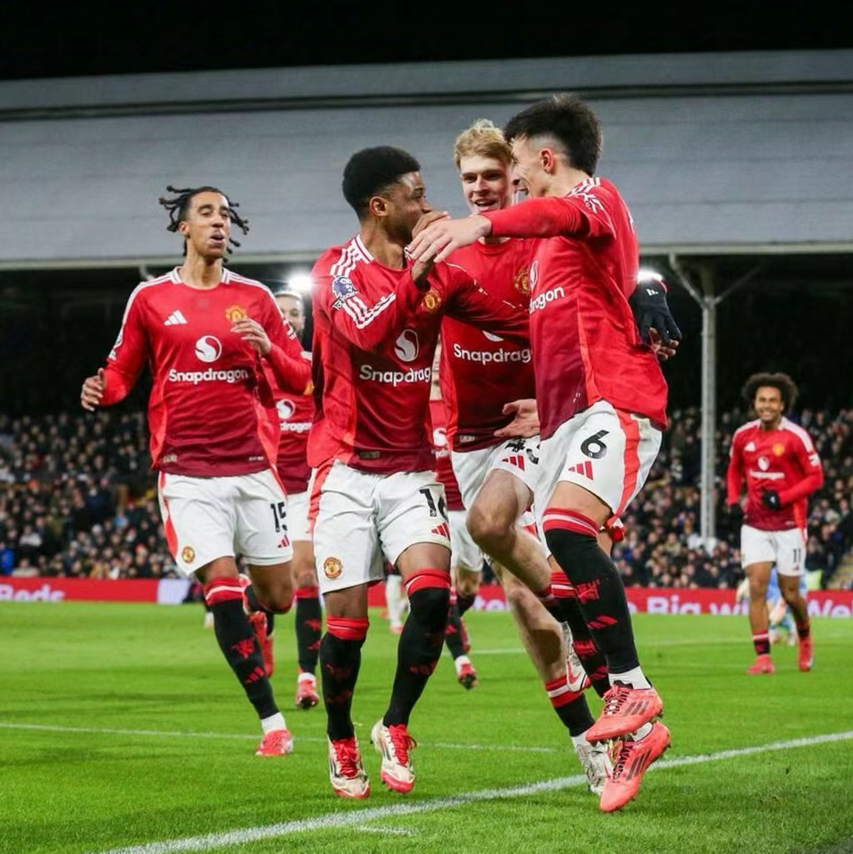 开运体育app下载-曼联主场大胜对手，豪取英超联赛领先优势