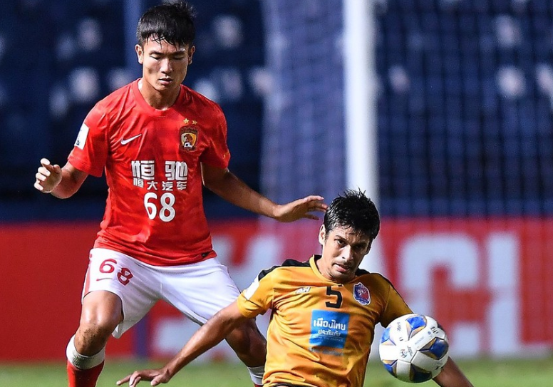 开运体育直播-乌龙球！球队运气爆棚，成功晋级